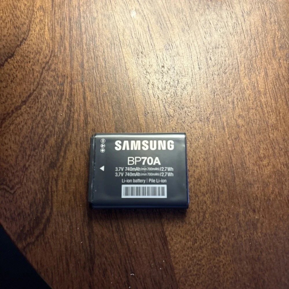 Samsung PL Series PL120 14.2MP Digital Camera Black AS IS Parts or Repair